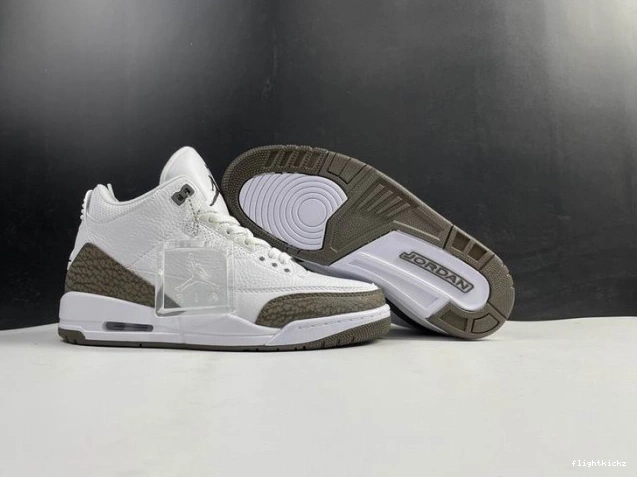 Air 3 (2018) Jordan Retro Mocha 136064-122 0813